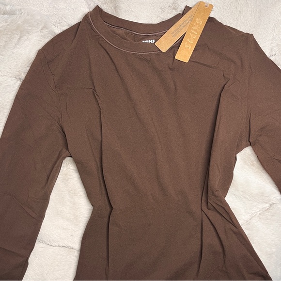 Skims fits everybody t shirt - Picture 2 of 2